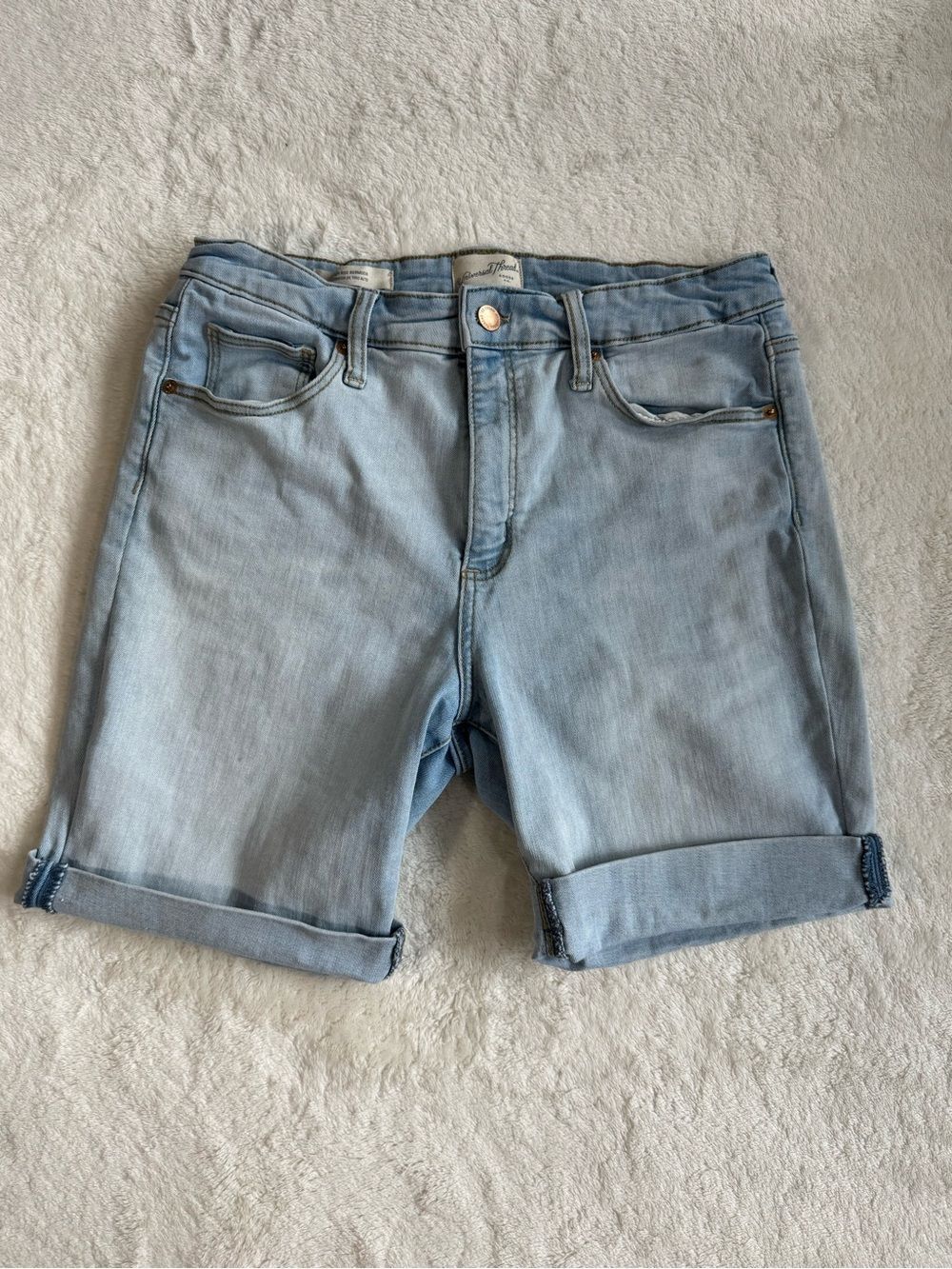 Universal Thread Cuffed Bermuda Denim Shorts 12/31R Light Wash